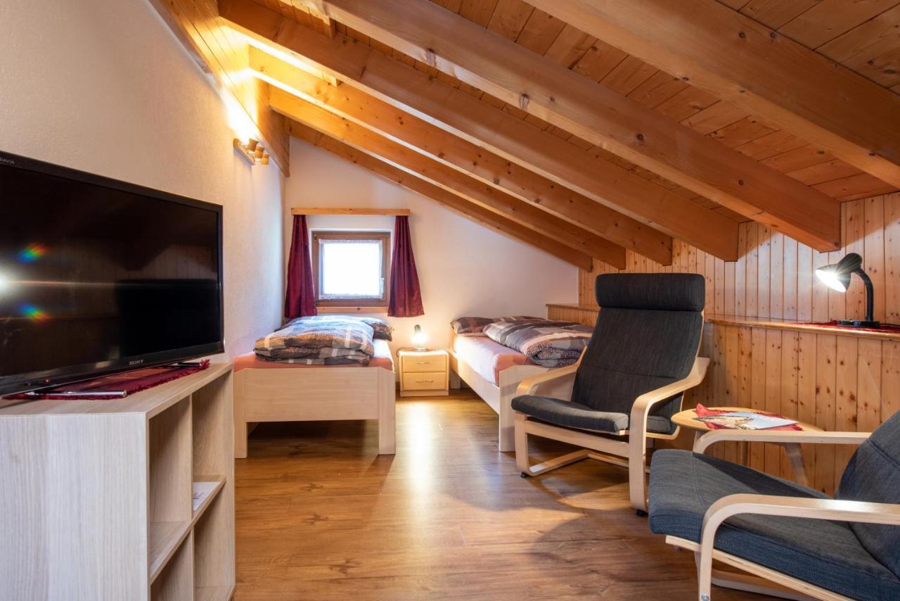 Appartement Haus Avalanche à Saas Fee Chambre photo